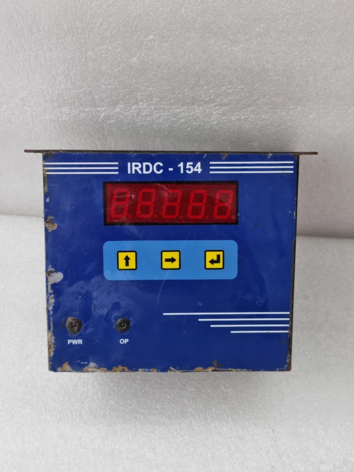 IRDC-154 DIGITAL INDUSTRIAL CONTROLLER PANEL METER 230V w/RELAY OUTPUT *UNTESTED